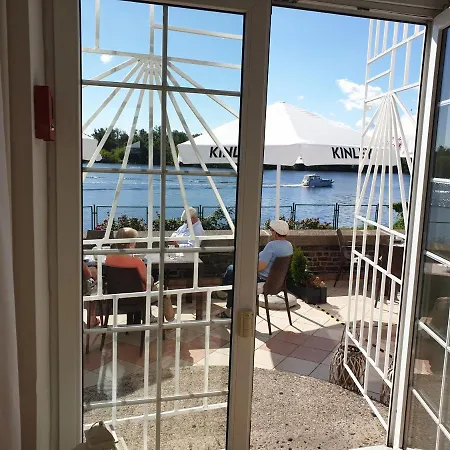 Jachtowa I Restauracja Bed & Breakfast