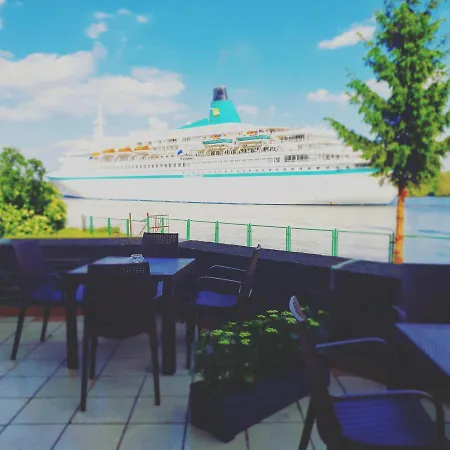 Jachtowa I Restauracja Frühstückspension 4*