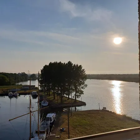 Jachtowa I Restauracja Oda ve Kahvaltı 4*