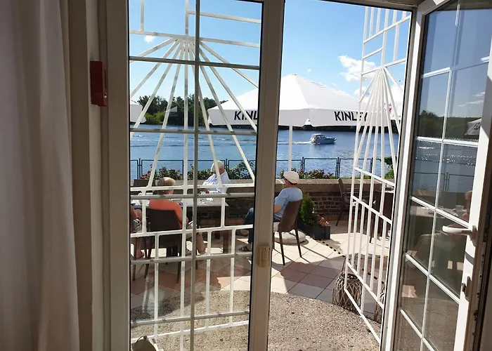 Jachtowa I Restauracja Bed & Breakfast