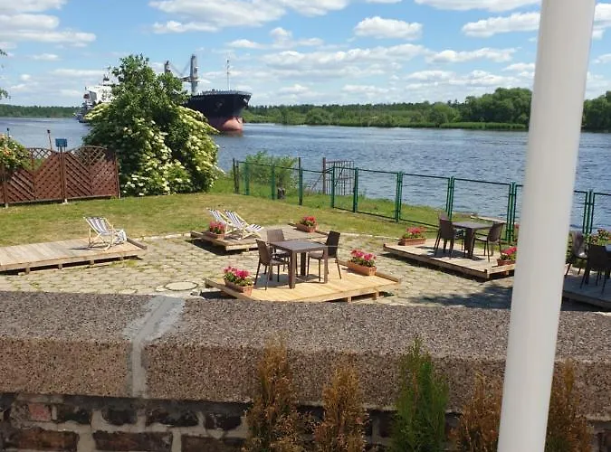 Jachtowa I Restauracja Bed & Breakfast