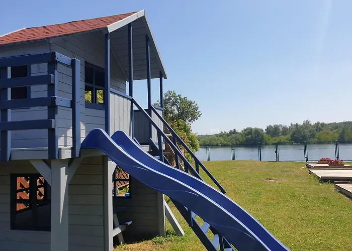 Jachtowa I Restauracja Bed & Breakfast Szczecin