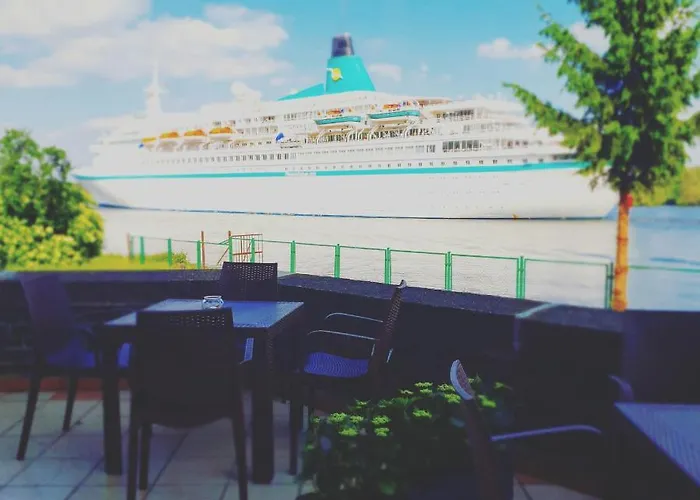 Jachtowa I Restauracja Bed & Breakfast 4*