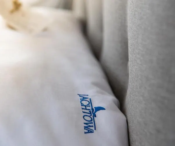 Jachtowa I Restauracja Bed & Breakfast Szczecin