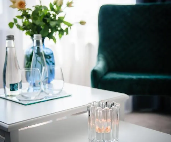 Jachtowa I Restauracja Couette-café